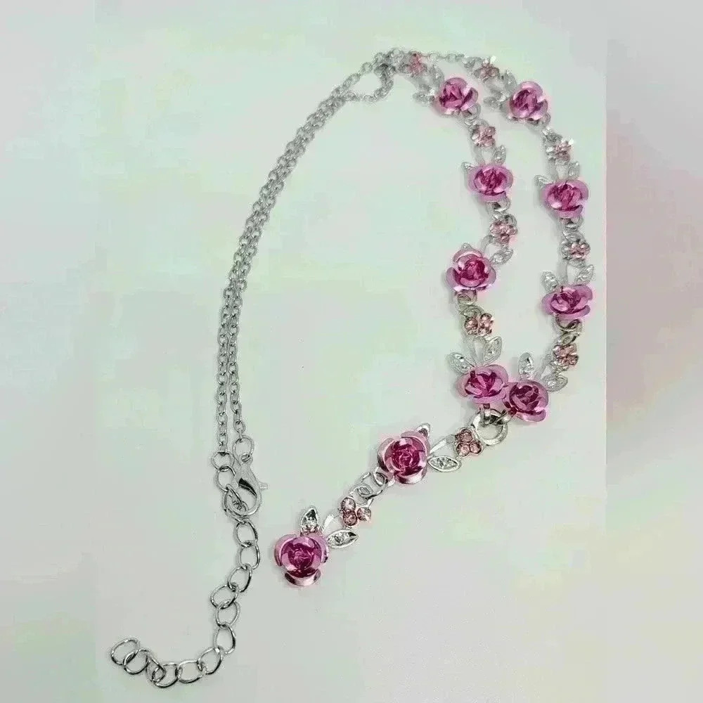 NWOT Beautiful Roses and Silver Necklace and Earrings Set w/Gift Box